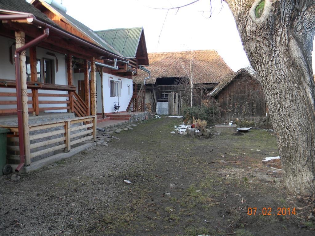 Kuekuello Vendeghaz Hotel Sovata Exterior photo