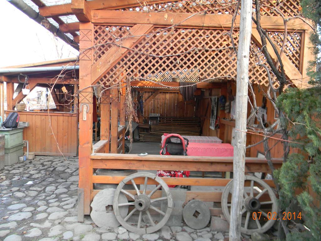 Kuekuello Vendeghaz Hotel Sovata Exterior photo